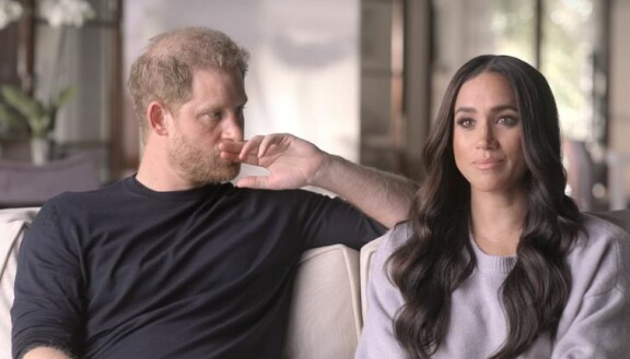 Netflix-dokkarissa Harry & Meghan herttuapari kertoi omin sanoin vaiheikkaista vuosistaan hovin jäseninä ja päätöksestään muuttaa omilleen.