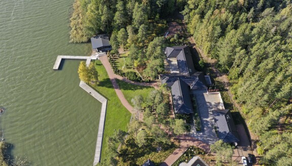 Kakskerran rantakiinteistön omistajuudesta on kova vääntö, joka jatkuu edelleen.