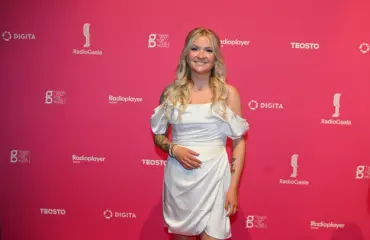 Rea Tallgrenin hääkuva sai somen repeämään - "Ei varmaan pitäisi olla yllättynyt..."