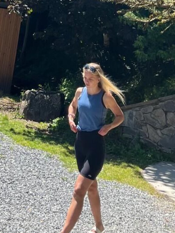 Tilanne vakavoitui, kun pariskunta tajusi paikalla olleen muitakin suomalaisia.