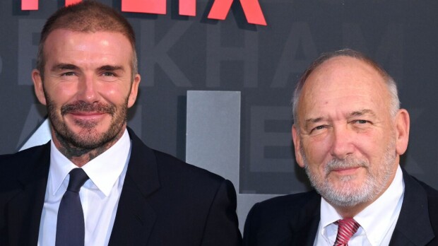 Upea kuvasarja! David Beckham synttärionnittelee isäänsä – näin isä ja poika ovat muuttuneet läpi vuosikymmenten