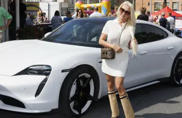 Arvaatko Susanna Penttilän bootsien hinnat? "Rahaa ei jää paljoa tilille"