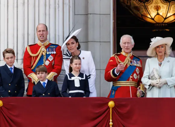 Herttuapari Harryn ja Meghanin luottotoimittajalta tv-sarja: "Buckinghamin palatsi on sotkuinen ja hämmentävä"