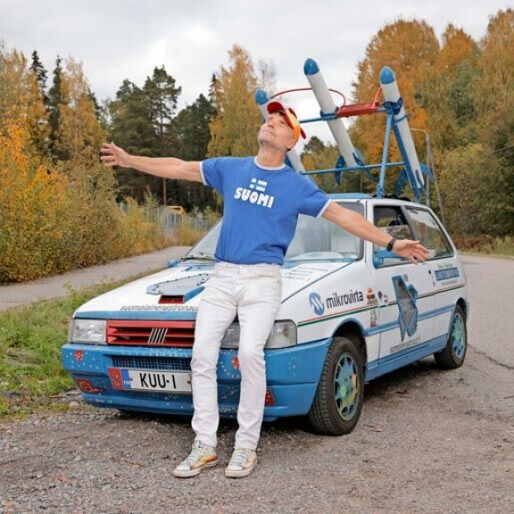 Vapaa-ajallaan Vesa on rakennellut Fiat Unosta rakettiautoa. – Tämä pysyy maan pinnalla – toistaiseksi! Vapaa-ajallaan Vesa on rakennellut Fiat Unosta rakettiautoa. – Tämä pysyy maan pinnalla – toistaiseksi!