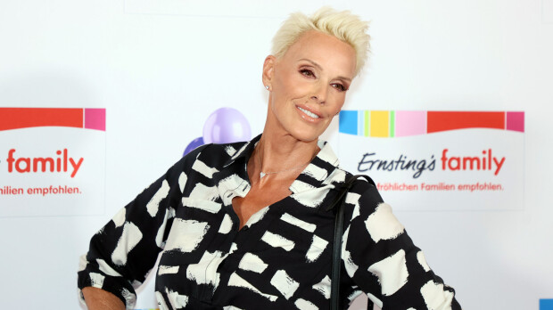 Nyt on säärillä mittaa! Kasaritähti Brigitte Nielsen bikineissä – tältä hän näyttää nyt