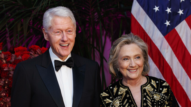 Mitä tapahtui Bill Clintonin kasvoille?