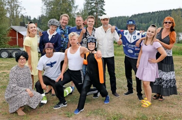 Tällä porukalla syntyy Matti Nykäsestä kertova laulunäytelmä Elämä on laiffii. Vauhdikas show pyörii Jyväskylässä Ränssin Kievarissa. Tällä porukalla syntyy Matti Nykäsestä kertova laulunäytelmä Elämä on laiffii. Vauhdikas show pyörii Jyväskylässä Ränssin Kievarissa.