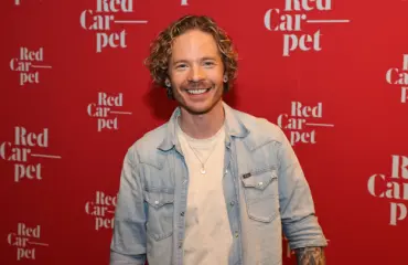 Sauli Koskinen ja Sergey Hilman vertailevat podcastissa Hollywood -kokemuksiaan – tähän harvinaiseen kerhoon Sauli on päässyt