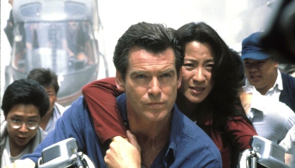 Bond-tyttönä nähtävä Michelle Yeoh (Wai Lin) sai parhaan naissivuosan Oscarin vuonna 2023.