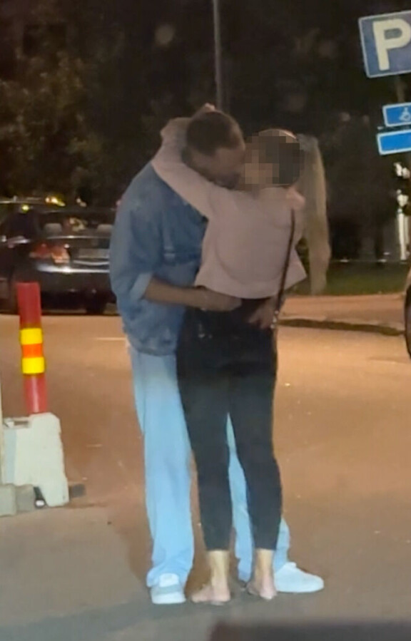 Anssi ja seuralainen viihtyivät hyvin läheisesti toistensa seurassa baari-illan jälkeen.