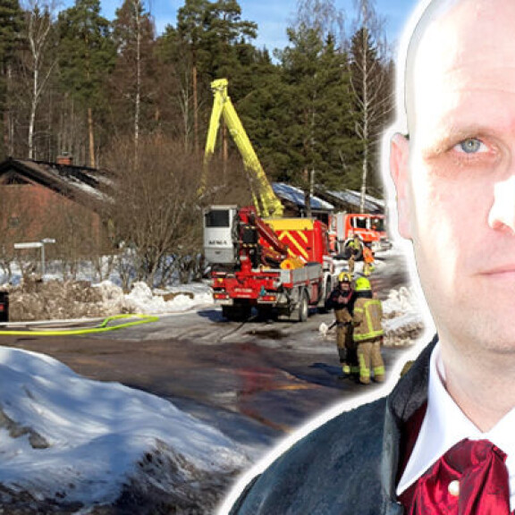 Hengenlähtö lähellä? Nyt puhuu tulipalosta pelastautunut Mika Pohjonen: aamulla palohälyttimeen herännyt tangokuningas pelasti lapset ja syöksyi ulos: ”Kaikki olisi ollut mahdollista” Mika Pohjosen omakotitalo on parhaillaan lohduton näky. KUVA: EETU AMPUJA