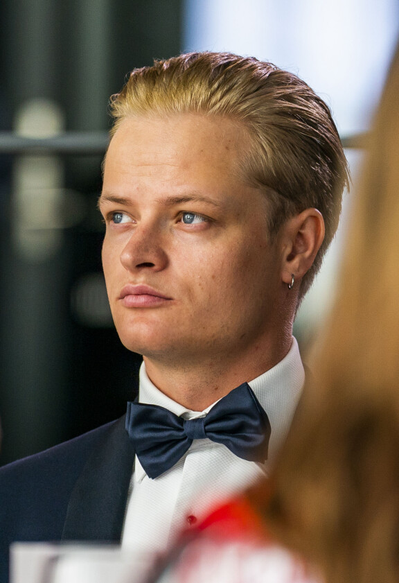 Mariuksen pahoinpitelemä nainen ja hänen edustajansa ovat pysyneet poissa julkisuudesta.