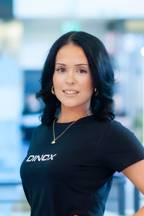3. Delia Olano