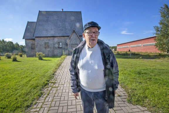 Paavo Väyrynen on koulutukseltaan valtiotieteiden tohtori ja tehnyt pitkän uran niin eduskunnassa. Hän on toiminut ministerinä ennätysmäisesti viidellä eri vuosikymmenellä.