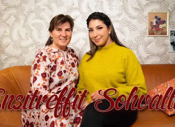 Ensitreffit sohvalla: Ohjelman mystinen blondi herättää raadissa epäilyksiä: "He tunsivat toisensa tosi hyvin"