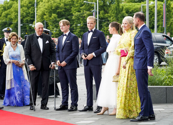 Vaikka Marius ei olekaan virallisesti kuninkaallinen, on hän ollut mukana kuningasperheen elämässä lapsesta asti.