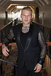 Aki Hakonen on nyt Aki Kirvesniemi.