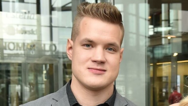 TIS-Juuso ajoi ulos moottoritieltä! Kimpaantui ohikulkijoiden avunannosta Juuso Lehmusvyöry