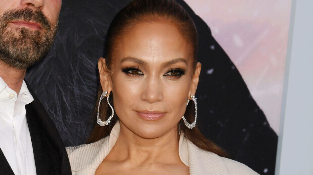 Jennifer Lopez vaihtaa nimensä
