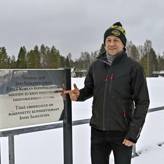 Iivon mukaan on nimetty urheilukenttä Vieremällä. Täällä karpaasi pinkoi viime kesänä yli 4100 metriä Cooperin juoksutestissä. Iivon mukaan on nimetty urheilukenttä Vieremällä. Täällä karpaasi pinkoi viime kesänä yli 4100 metriä Cooperin juoksutestissä.