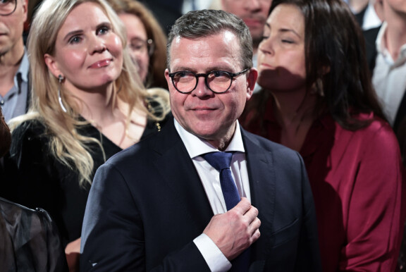 Pääministeri Petteri Orpon orkesteroima hallitus leikkaa rajusti kulttuurista.