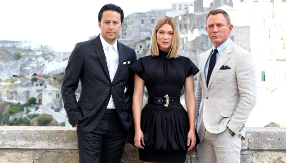 Edellisen Bond-leffan No Time to Die (2021) ohjasi Cary Joji Fukunaga. Pääroolissa nähtiin viimeisen kerran Daniel Craig ja Bond-tyttönä Lea Seydoux.