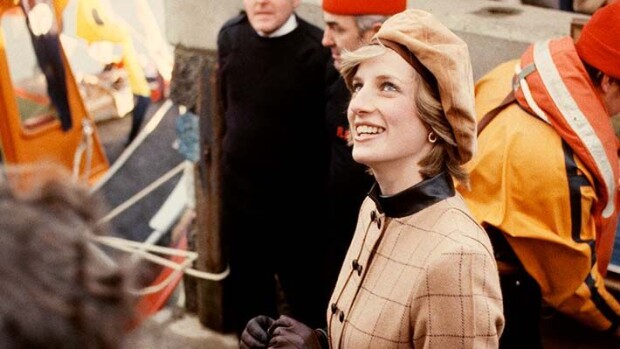 Tällaisena et ole nähnyt prinsessa Dianaa! Ennennäkemättömät kuvat 40 vuoden takaa prinsessa diana
