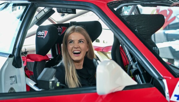Kevyen ja urheilullisen Jannin kunto kestää kuumemmatkin rallikilpailut.