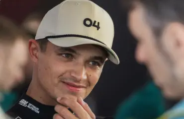 Suomessakin vieraillut F1-tähti Lando Norris ja mallirakas: Ero!