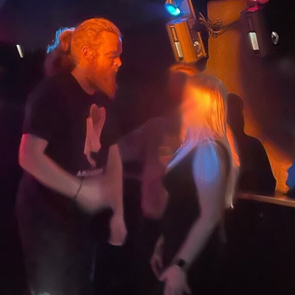 Kristopher ja mysteerinainen Milliklubilla krisu