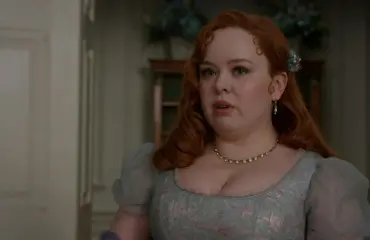 Bridgerton-tähti esitteli poikaystävänsä ensimmäistä kertaa – katso kuva