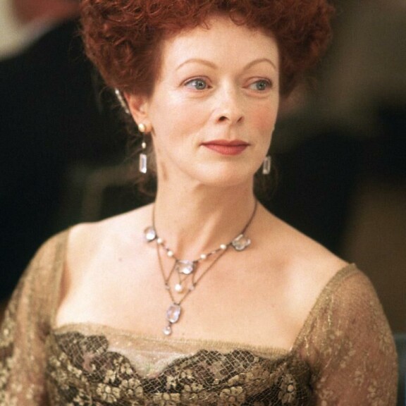 Titanic-elokuvan julkaisusta 25 vuotta - tältä tähdet näyttävät nykyään Frances Fisher