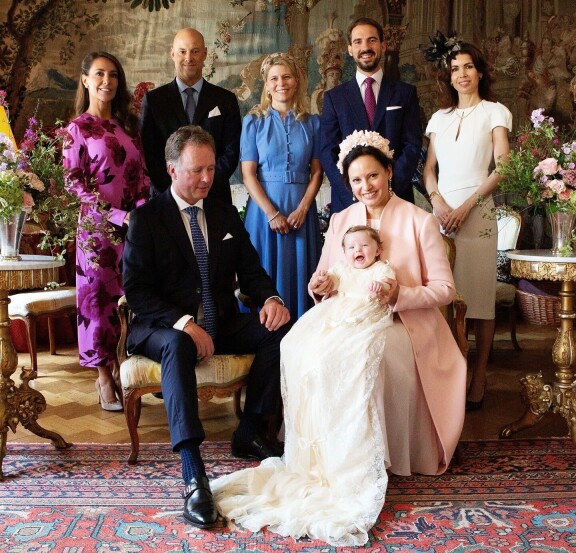 Mafaldan kuudesta kummista viisi päätyivät edustuskuvaan. Vasemmalta lukien: Tanskan prinsessa Marie, Hessenin prinssi Philipp, kruununprinsessa Kelly von Saxe-Coburg, Kreikan prinssi Philipp, paronitar Helle Reedtz-Thott.