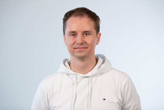Matti toivoo elämäänsä naista, jonka kautta mies löytäisi elämäänsä muutakin sisältöä kuin työnteon.