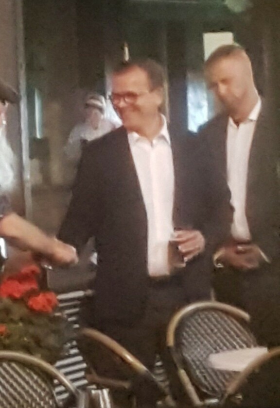 Räps! Kuopio 29.8. kello 21.16. Pääministeri Orpolle maistui kalja Kuopiossa.