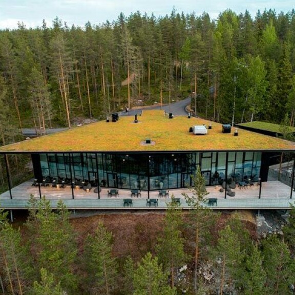 Vuosi sitten Kuru Resort sai Etelä-Savon ely-keskukselta tukea yli miljoona euroa. Tukea perusteltiin muun muassa matkailukeskuksentyöllistävällä vaikutuksella. Myönnetystä tuesta on maksettu yritykselle 870 000 euroa. Vuosi sitten Kuru Resort sai Etelä-Savon ely-keskukselta tukea yli miljoona euroa. Tukea perusteltiin muun muassa matkailukeskuksentyöllistävällä vaikutuksella. Myönnetystä tuesta on maksettu yritykselle 870 000 euroa.