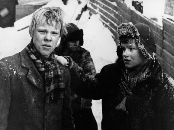 Nuori Vesku Loiri (vas.) löi läpi Mikko Niskasen Pojat-elokuvassa 1962.