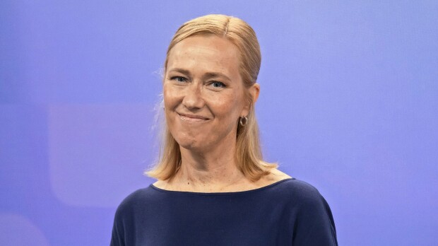 Suhdeskandaalissa vellovan Yle-pomo Riikka Räisäsen taustalta paljastui outoja velkasotkuja