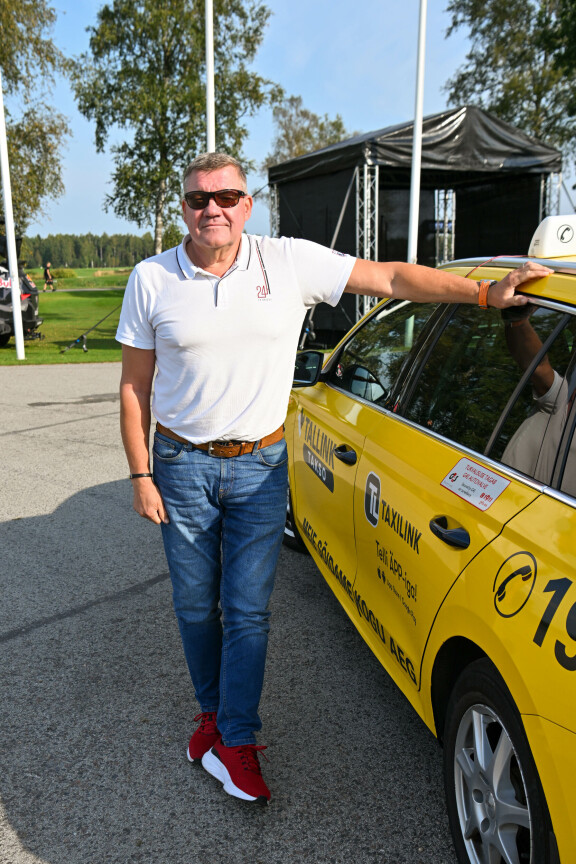 Taksikuski Toomas Proos asui vuosia lahtelaisen futsilegenda Jari Litmasen naapurissa.