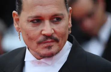 Mitä ihmettä? Johnny Depp saatanallisessa roolissa