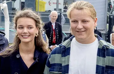 Tässä on prinssi Sverren salattu tyttöystävä – lainaa asuja Mette-Maritin vaatekaapista