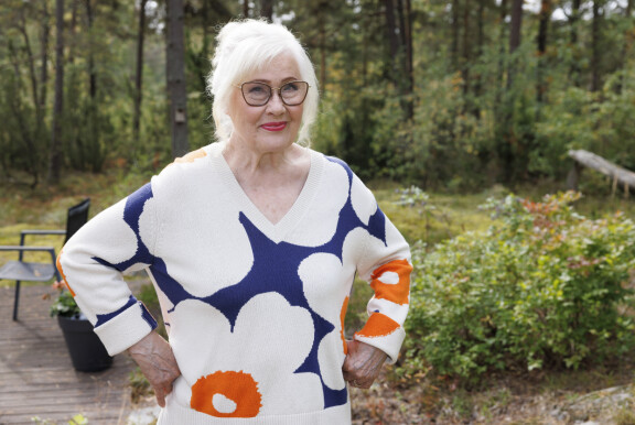 Maija-Liisa haluaa jatkossakin pärjätä kotioloissa Helsingin Laajasalossa 87-vuotiaan puolisonsa kanssa.