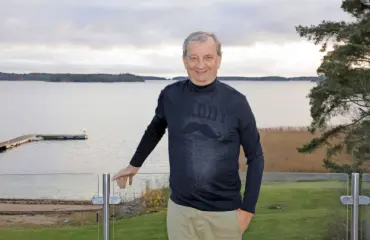 Hupsis! Hjallis Harkimo kertoi, miten rahoitti opiskelunsa – someseuraajien huomio kiinnittyi noloon mokaan