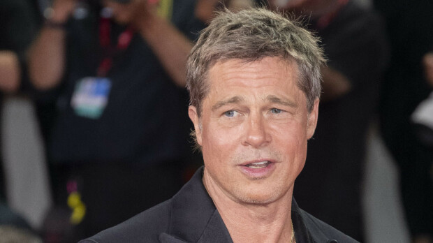 Hurja muodonmuutos! Brad Pitt yllätti muotiviikoilla – edusti nuoren rakkaansa kanssa