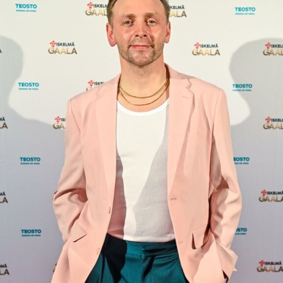 Pitkästä aikaa parrasvaloissa! Reino Nordin puhuu suunsa puhtaaksi – puolustaa voimakkaasti Maria-vaimoaan: ”Emme tee mitään pahaa kenellekään” Reino Nordin.