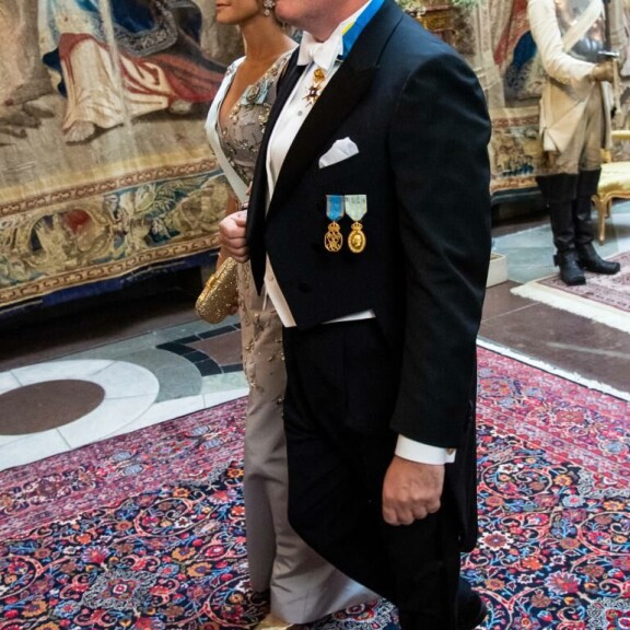 Chrisin sormuksettomuutta spekuloitiin vuonna 2019, jolloin hän osallistui kuninkaallisiin juhlallisuuksiin ilman rakkauden symbolia sormessaan. madeleine, chris