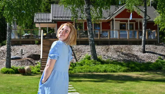 Pernilla syö mökillään varsin tavallista ruokaa.