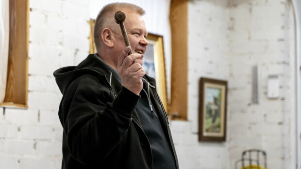 Aki Palsanmäki uhkaa lopettavansa: ”Ihan hullut kaupat tein” Suomen huutokauppakeisari