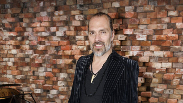 Tässä on Yö-yhtyeen uusi solisti