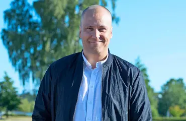 Tässä on Heikki Paasosen auto – suosikkijuontaja ei panosta menopelinsä näyttävyyteen